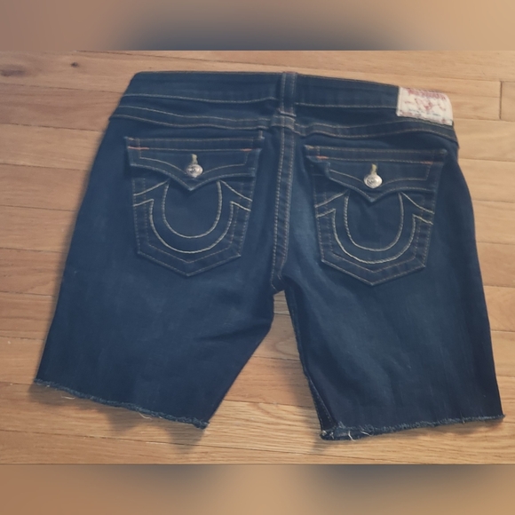 TRUE RELIGION SHORTS JULIE SIZE 32 LOW RISE SUPER CUTE CUTOFF STYLED - Picture 4 of 15